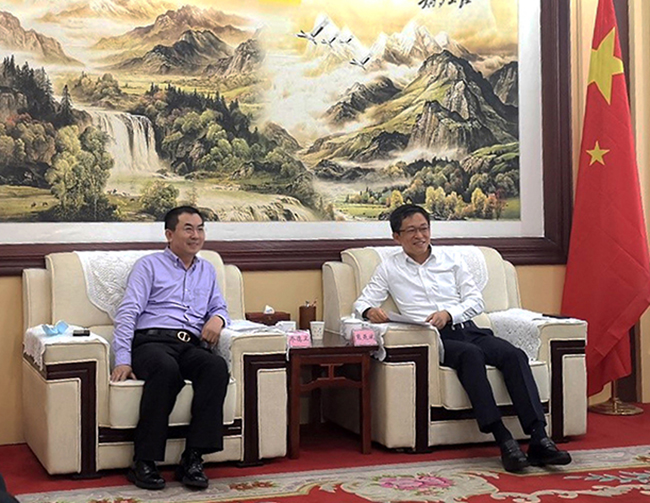 鸿运国际总裁乔德卫造访朔州市长熊燕斌